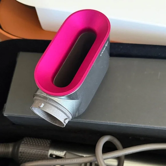 DYSON AIRWRAP - Picture 6 of 9